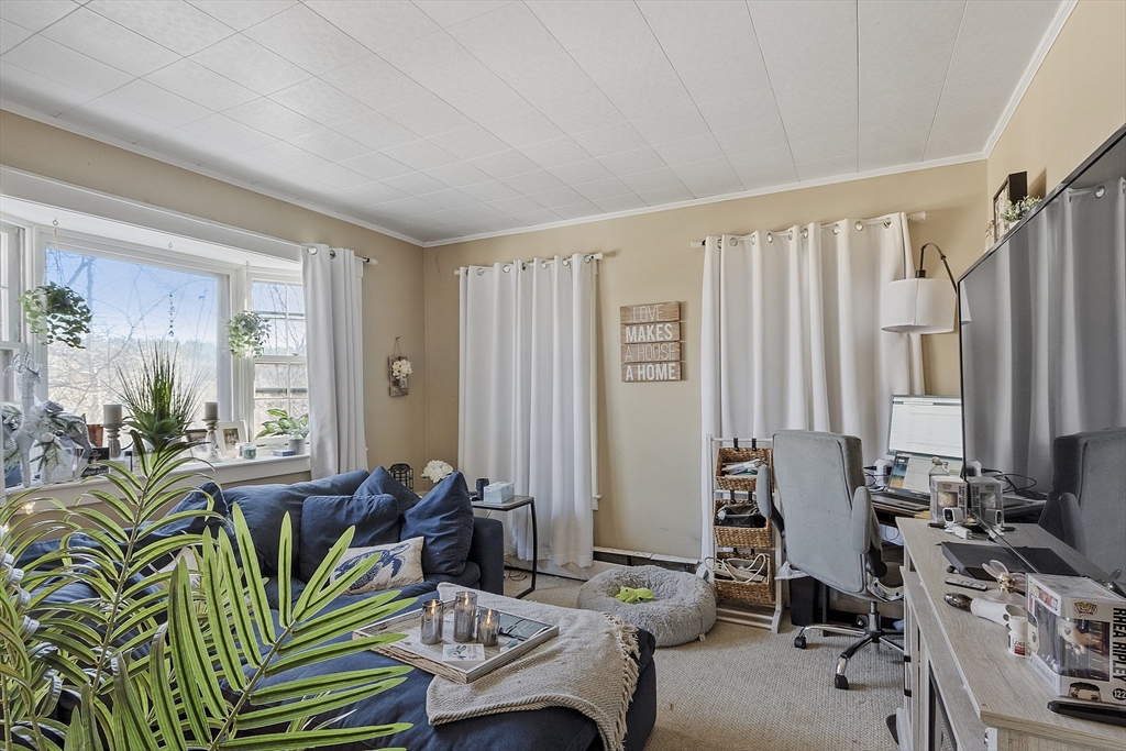 30 Spruce Street Clinton, MA 01510 - Photo 10 of 31 Gallery Image 10