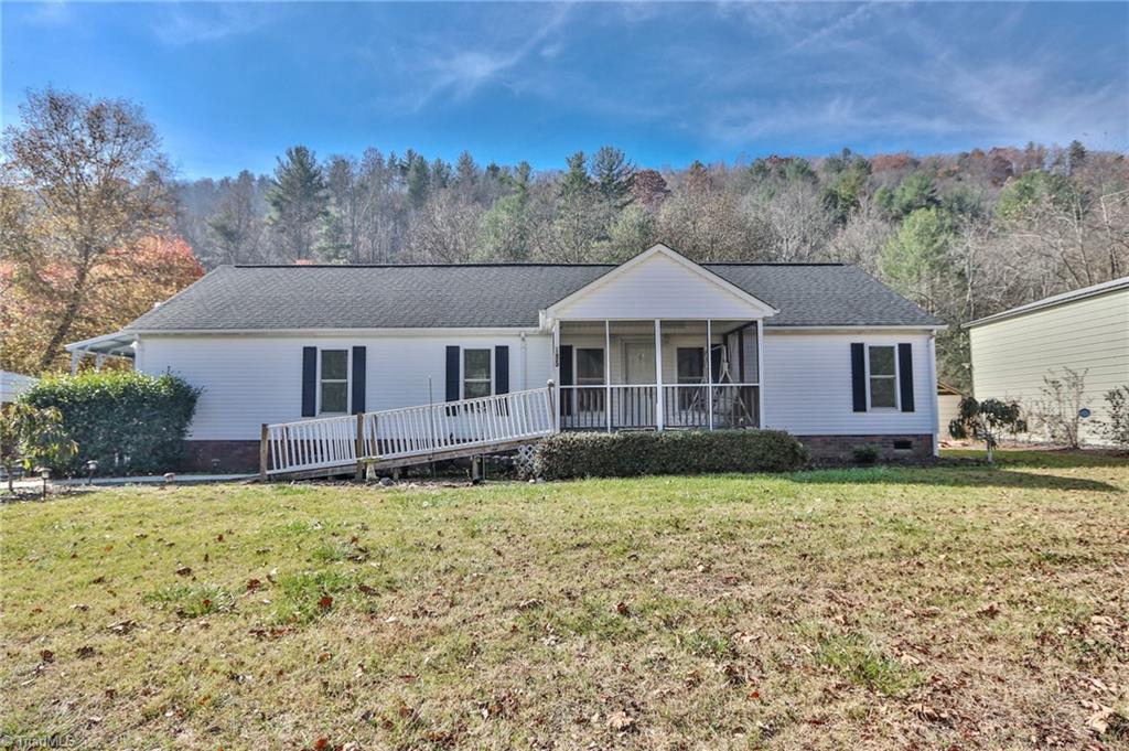 185 Eagle Hills Road Purlear, NC 28665 - Photo 2 of 49 Gallery Image 2