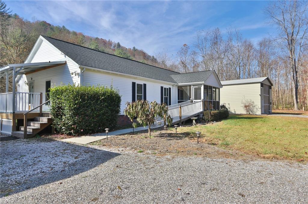 185 Eagle Hills Road Purlear, NC 28665 - Photo 3 of 49 Gallery Image 3