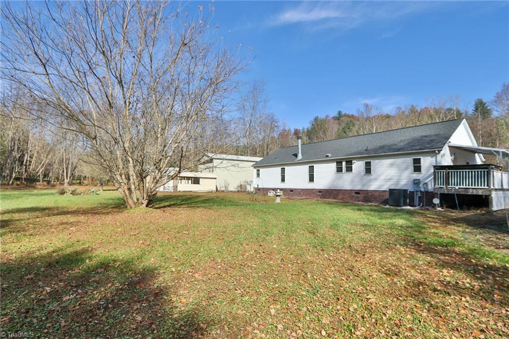 185 Eagle Hills Road Purlear, NC 28665 - Photo 40 of 49 Gallery Image 40