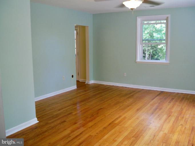 12849 Lackey Road Union Bridge, MD 21791 - Photo 20 of 30 Living Room