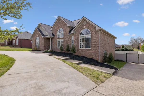 $637,000 | 1062 Kacie Drive, Pleasant View, TN 37146