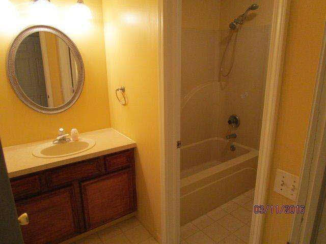 9409 White Road Linden, MI 48451 - Photo 18 of 20 21116132-17.JPG