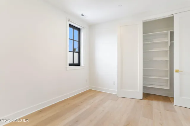 $7,400 | 100 East Putnam Avenue, Unit 211, Cos Cob, CT 06807