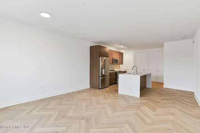 $7,400 | 100 East Putnam Avenue, Unit 211, Cos Cob, CT 06807