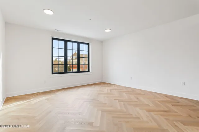 $7,400 | 100 East Putnam Avenue, Unit 211, Cos Cob, CT 06807