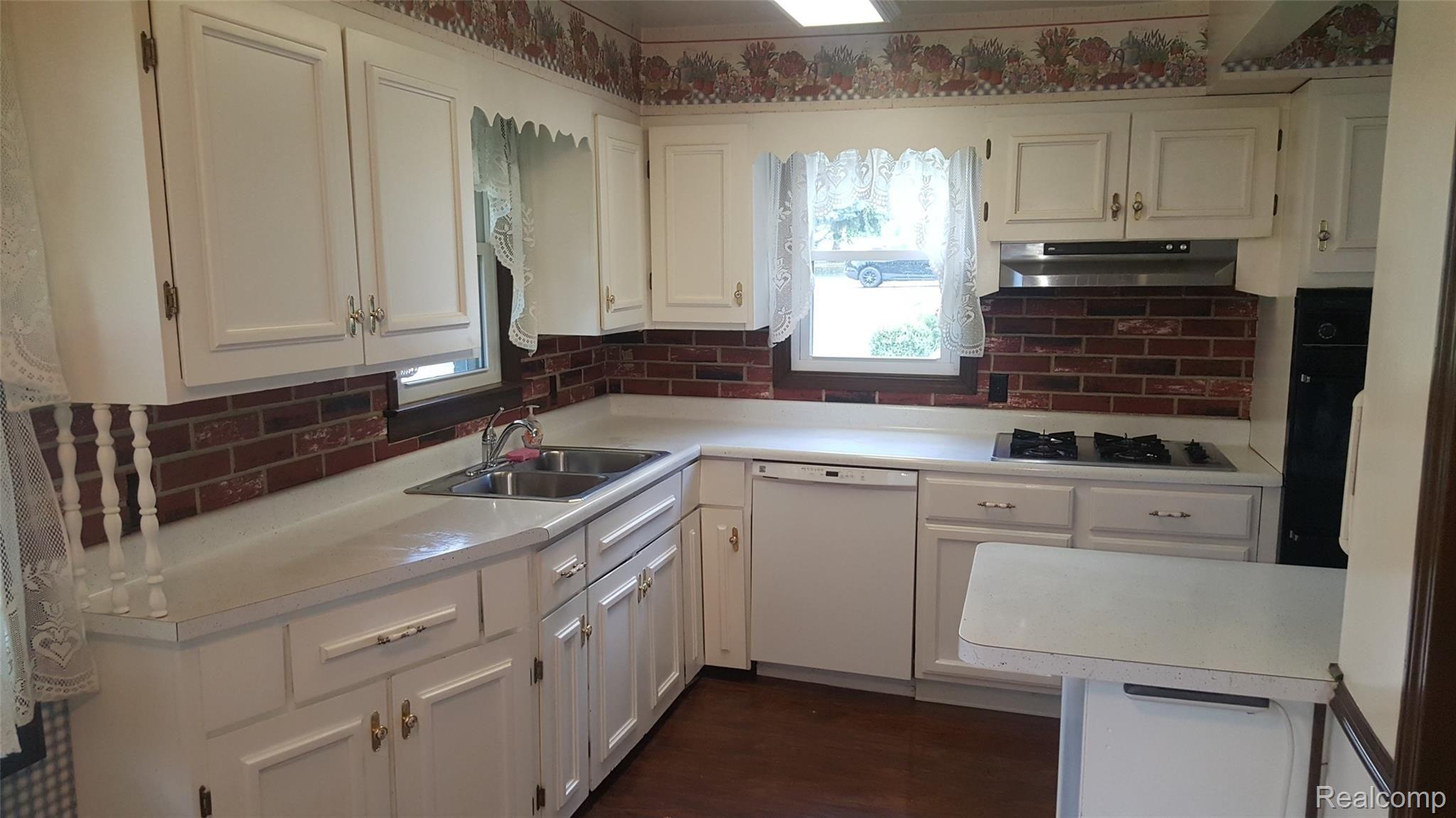 3519 Harding Road Jackson, MI 49203 - Photo 10 of 30 20210622_124019.jpg