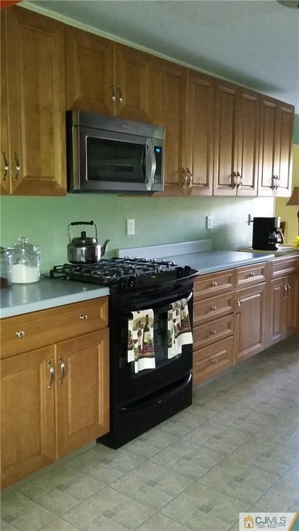 7 Savage Road Kendall Park, NJ 08824 - Photo 11 of 24 Gallery Image 11
