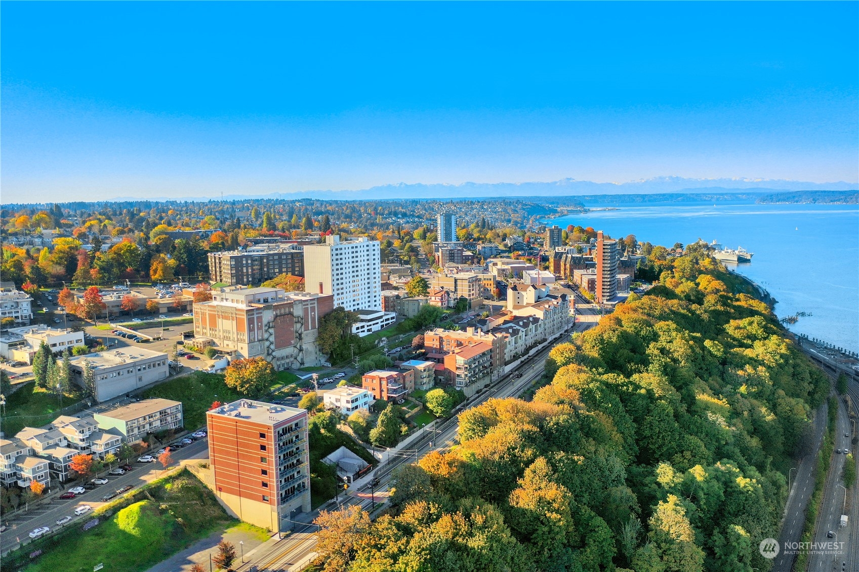207 Broadway, Unit 500 Tacoma, WA 98402 - Photo 39 of 40 a view of a city
