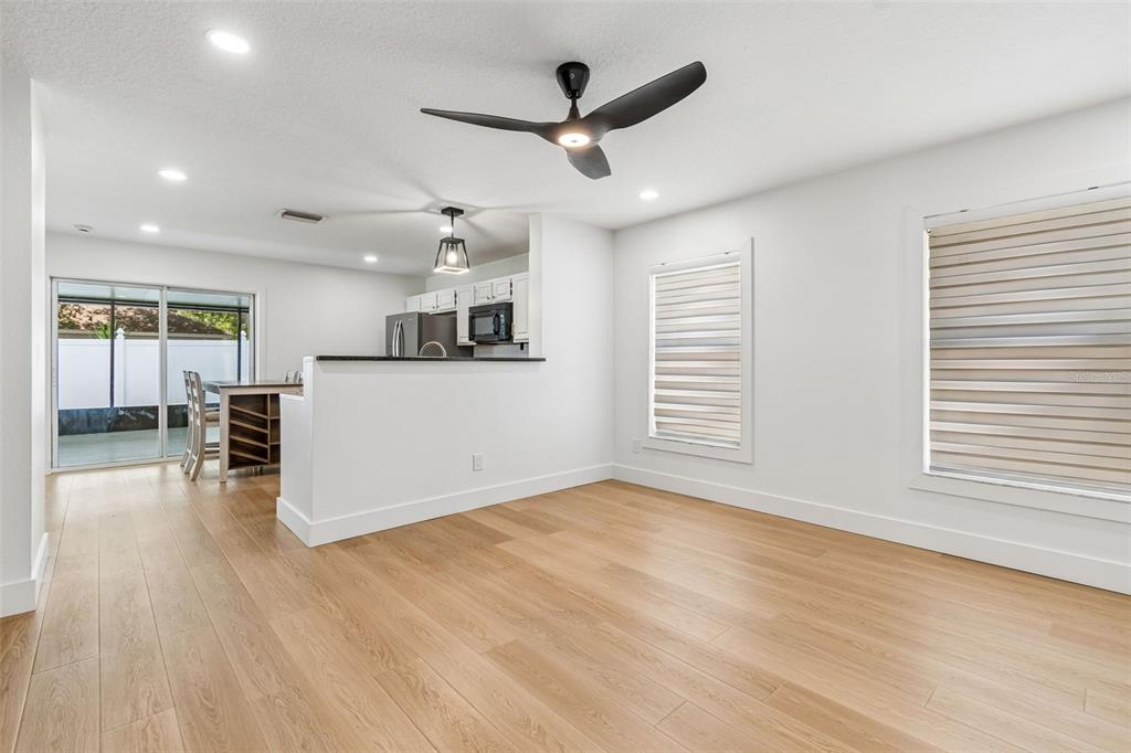 32323 Fish Hook Loop Wesley Chapel, FL 33545 - Photo 15 of 76