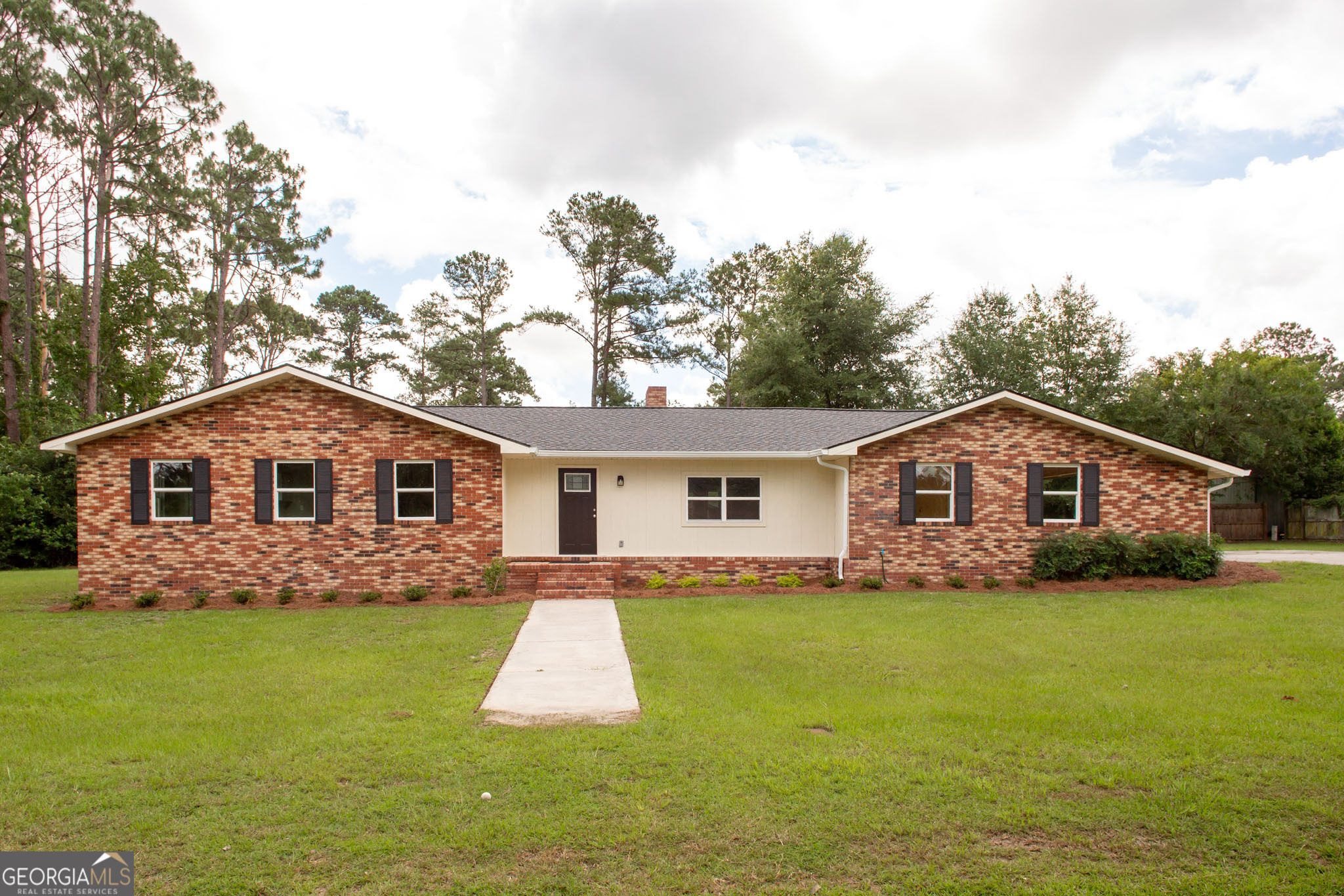2608 Winchester Road Waycross, GA 31501 - Photo 2 of 42