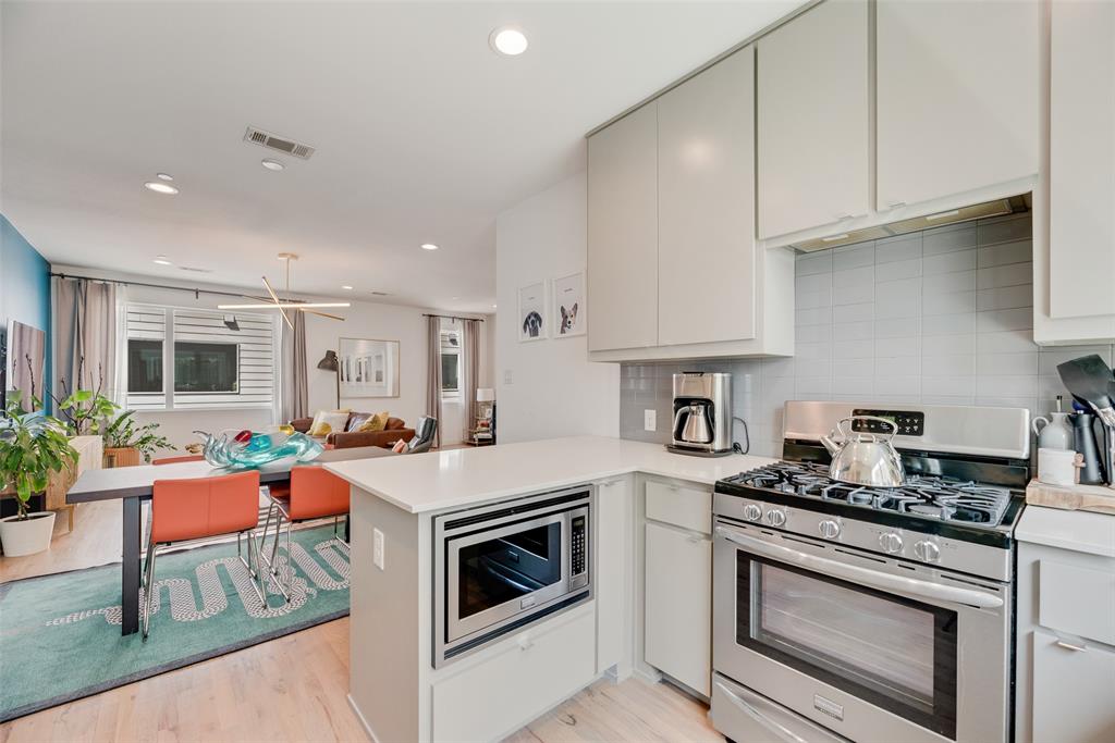 4705 Bryan Street, Unit 302 Dallas, TX 75204 - Photo 1 of 24