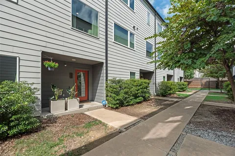 $449,000 | 4705 Bryan Street, Unit 302, Dallas, TX 75204