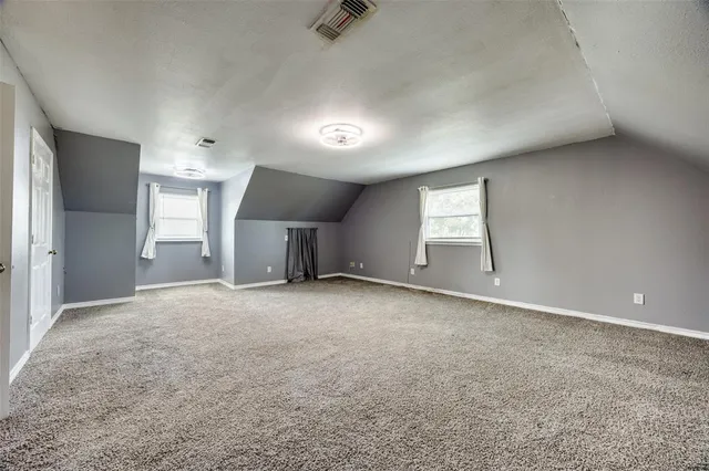 a view of empty room with window