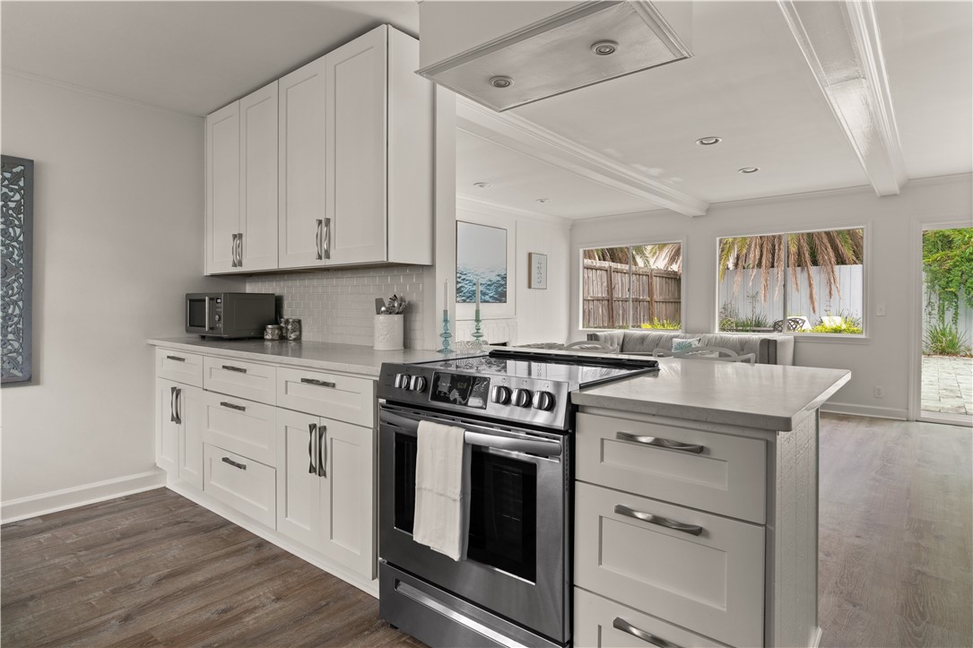 4318 7th Street St. Simons Island, GA 31522 - Photo 4 of 27