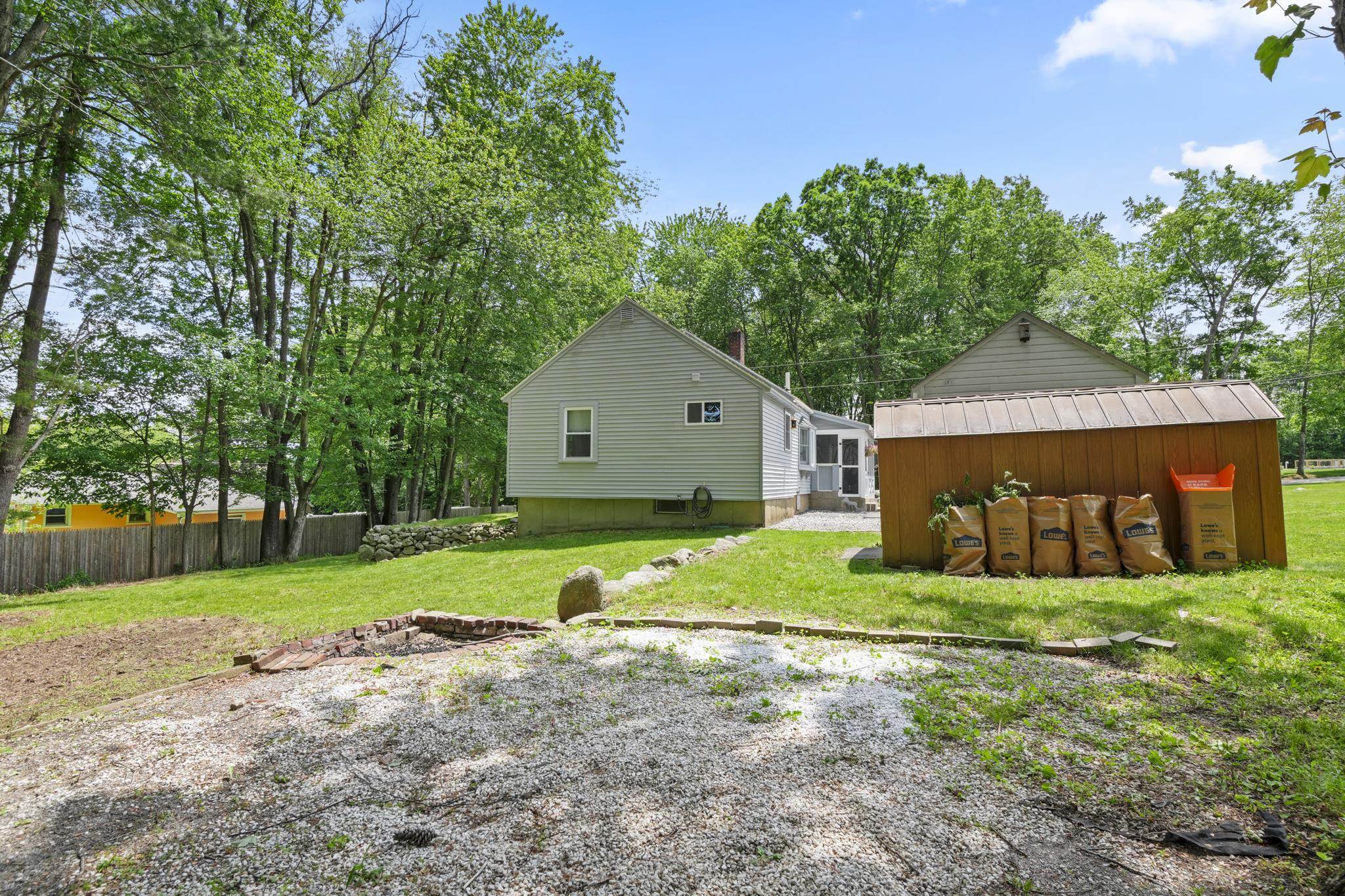247 Wilkins Street Manchester, NH 03102 - Photo 27 of 32 Gallery Image 27