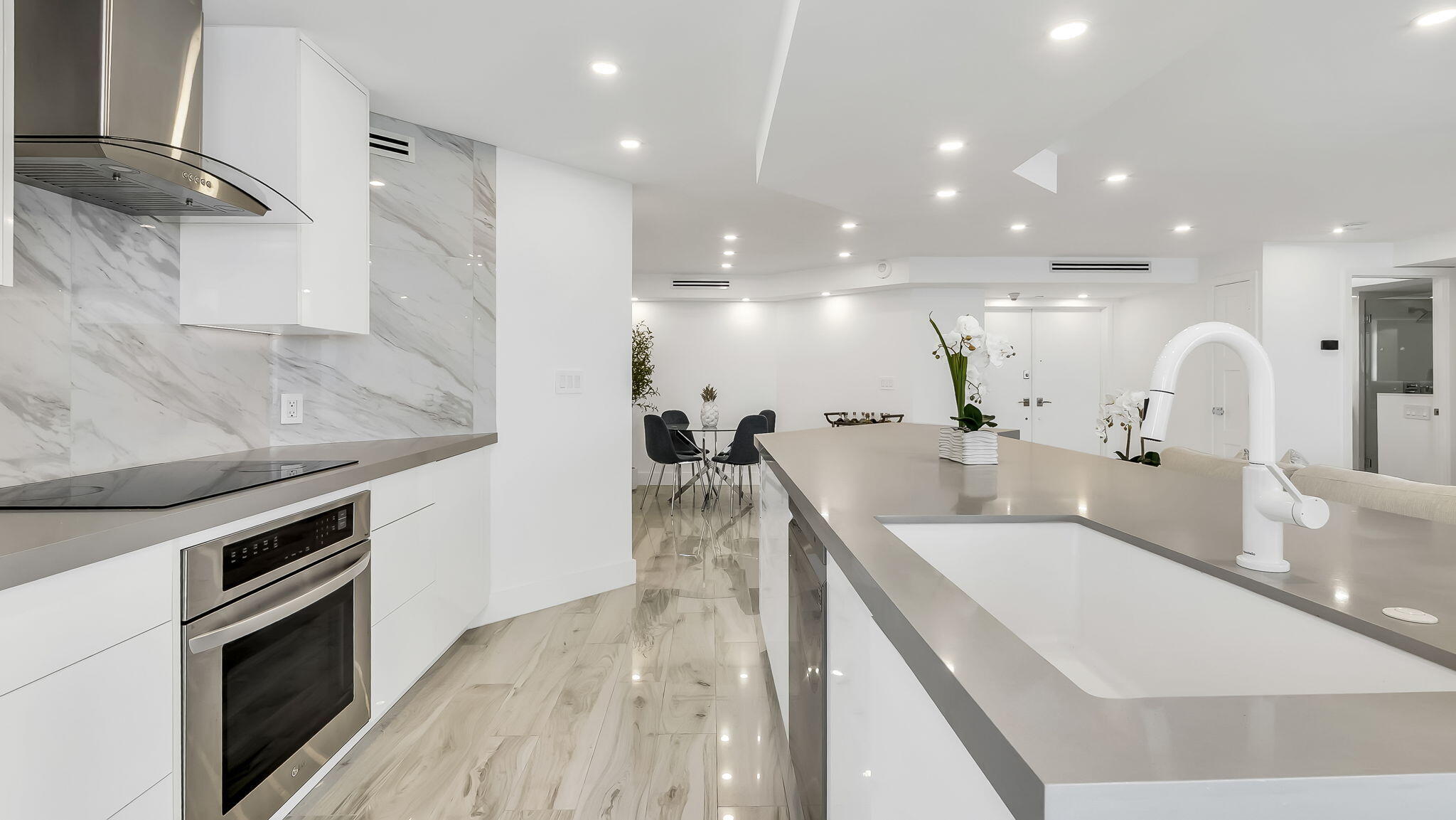 550 South Ocean Boulevard, Unit 1906 Boca Raton, FL 33432 - Photo 13 of 47 Kitchen