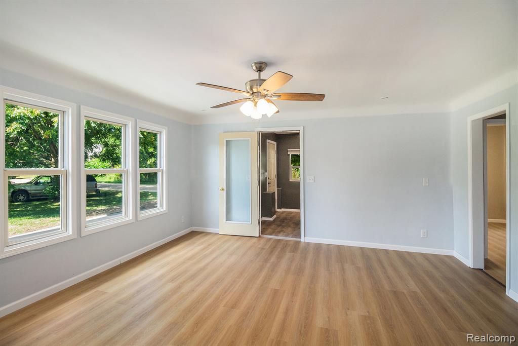 2105 Eberly Road Flint, MI 48532 - Photo 6 of 16