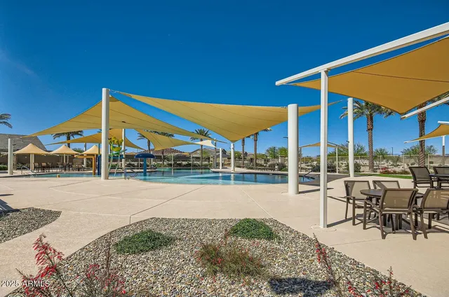 a view of a tennis court