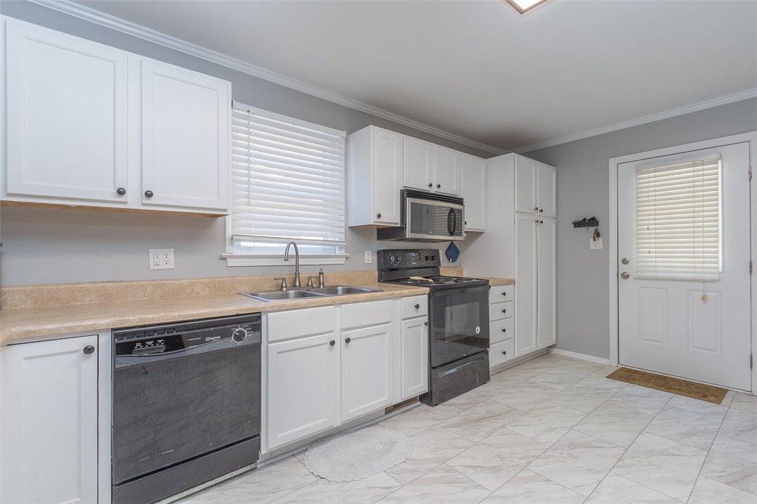2210 Ridgewood Avenue Anderson, SC 29625 - Photo 9 of 27