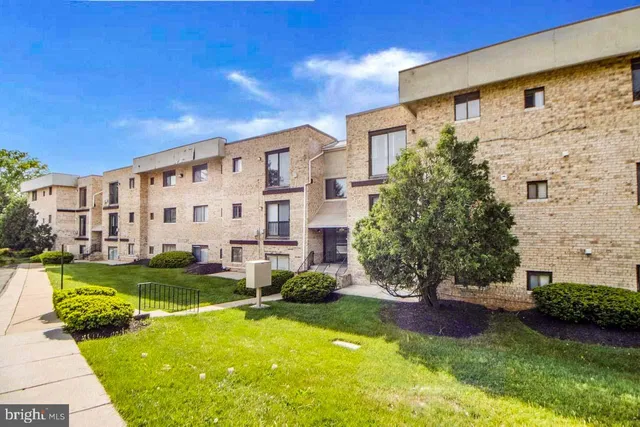 $1,250 | 3924 Rolling Rd., Unit B11, Pikesville, MD 21208