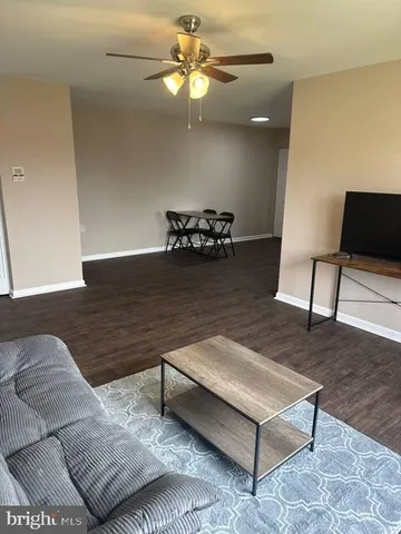 $1,250 | 3924 Rolling Rd., Unit B11, Pikesville, MD 21208