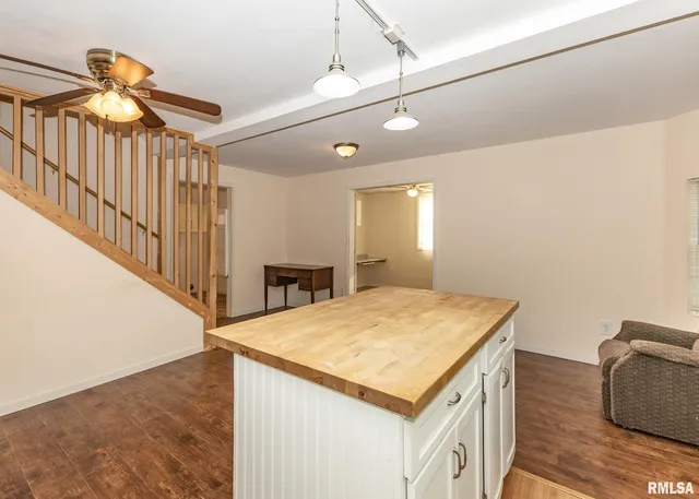 $113,900 | 3015 North 3rd Street, Clinton, IA 52732