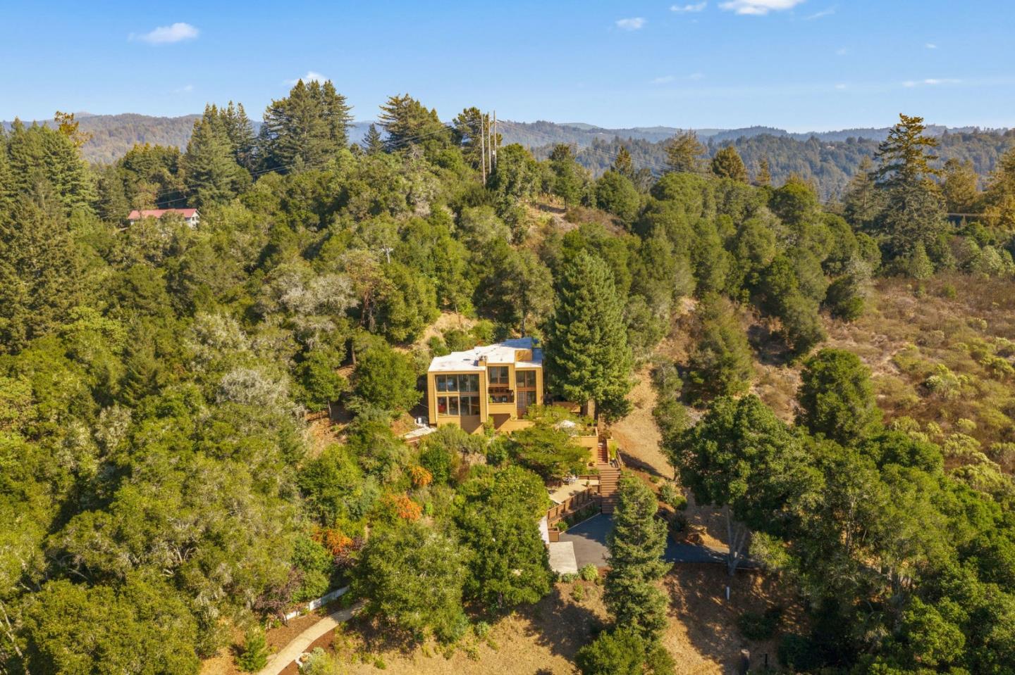 7625 Oak Ridge Road Aptos, CA 95003 - Photo 57 of 67 a view of a large building with a mountain