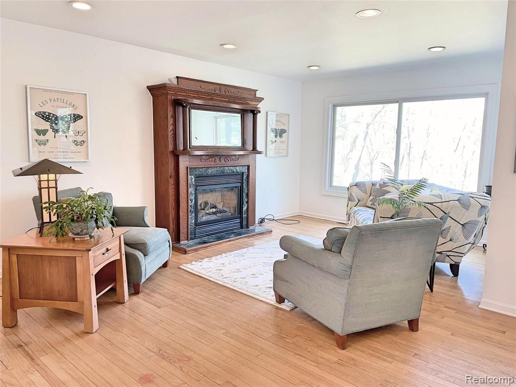 674 Charlesina Drive Rochester, MI 48306 - Photo 14 of 38