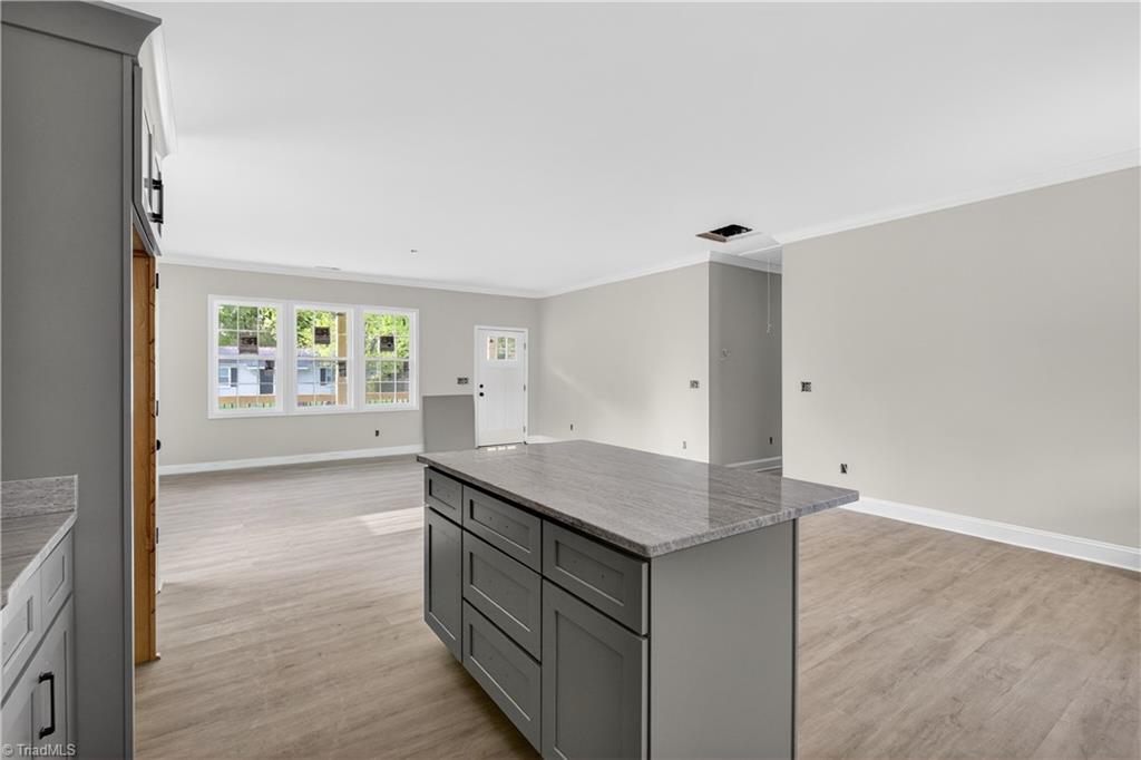 1703 Gavin Drive High Point, NC 27260 - Photo 10 of 24