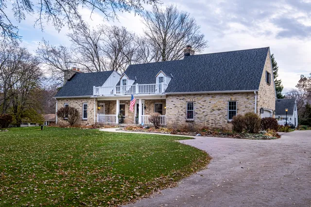 $849,500 | 16355 Coronado Court, Brookfield, WI 53005