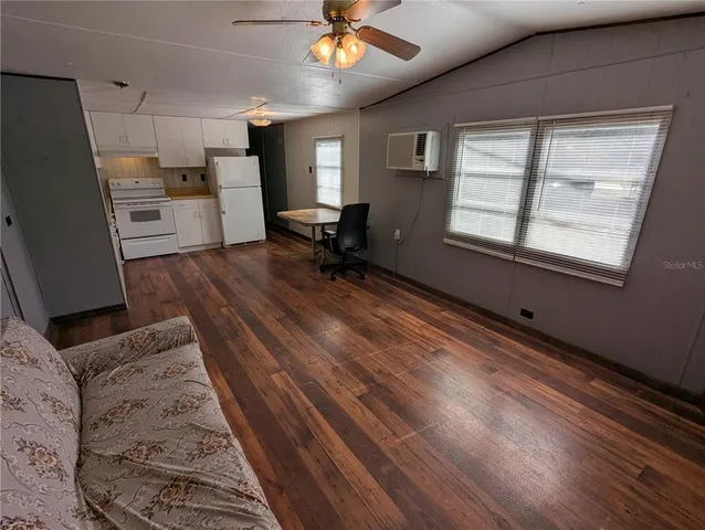 $59,900 | 397 Southeast 902nd Street, Old Town, FL 32680