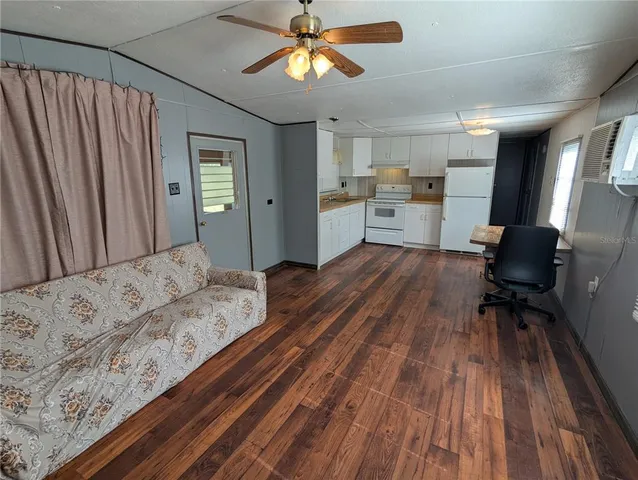 $59,900 | 397 Southeast 902nd Street, Old Town, FL 32680