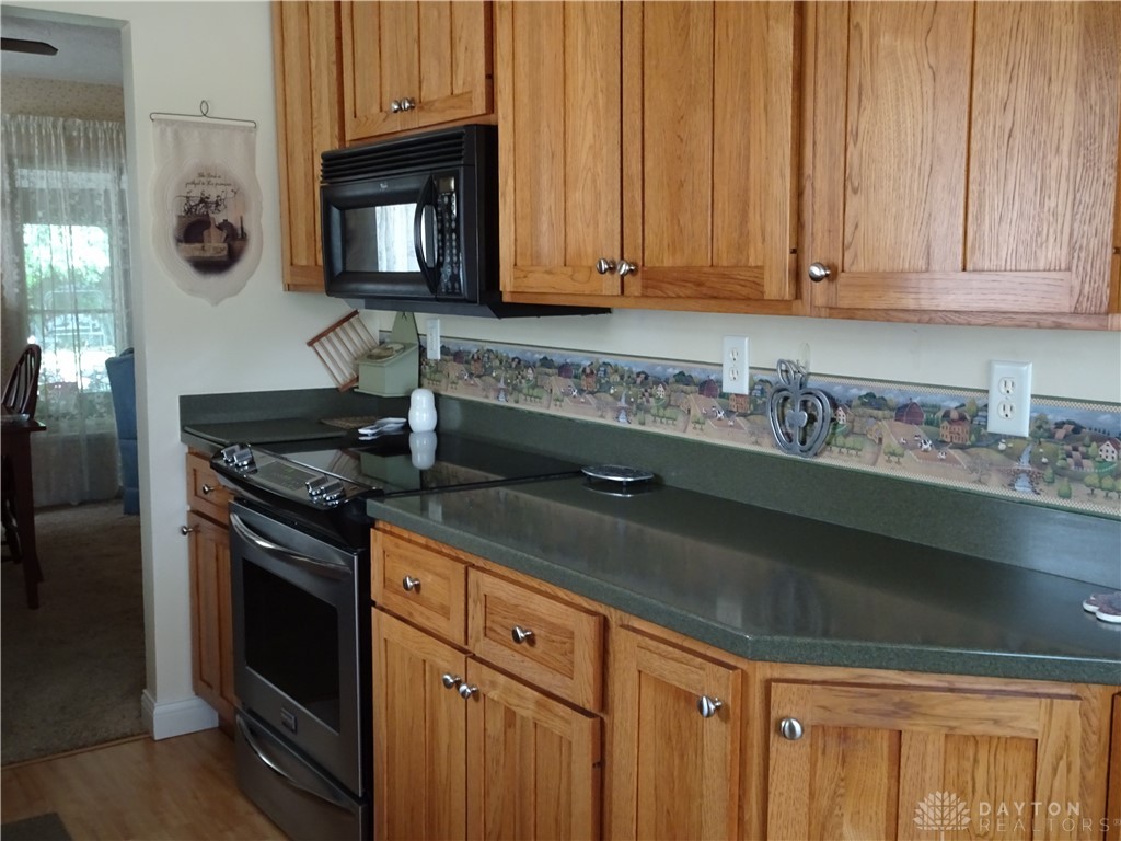 613 Brookfield Road Dayton, OH 45429 - Photo 12 of 27 Gallery Image 12