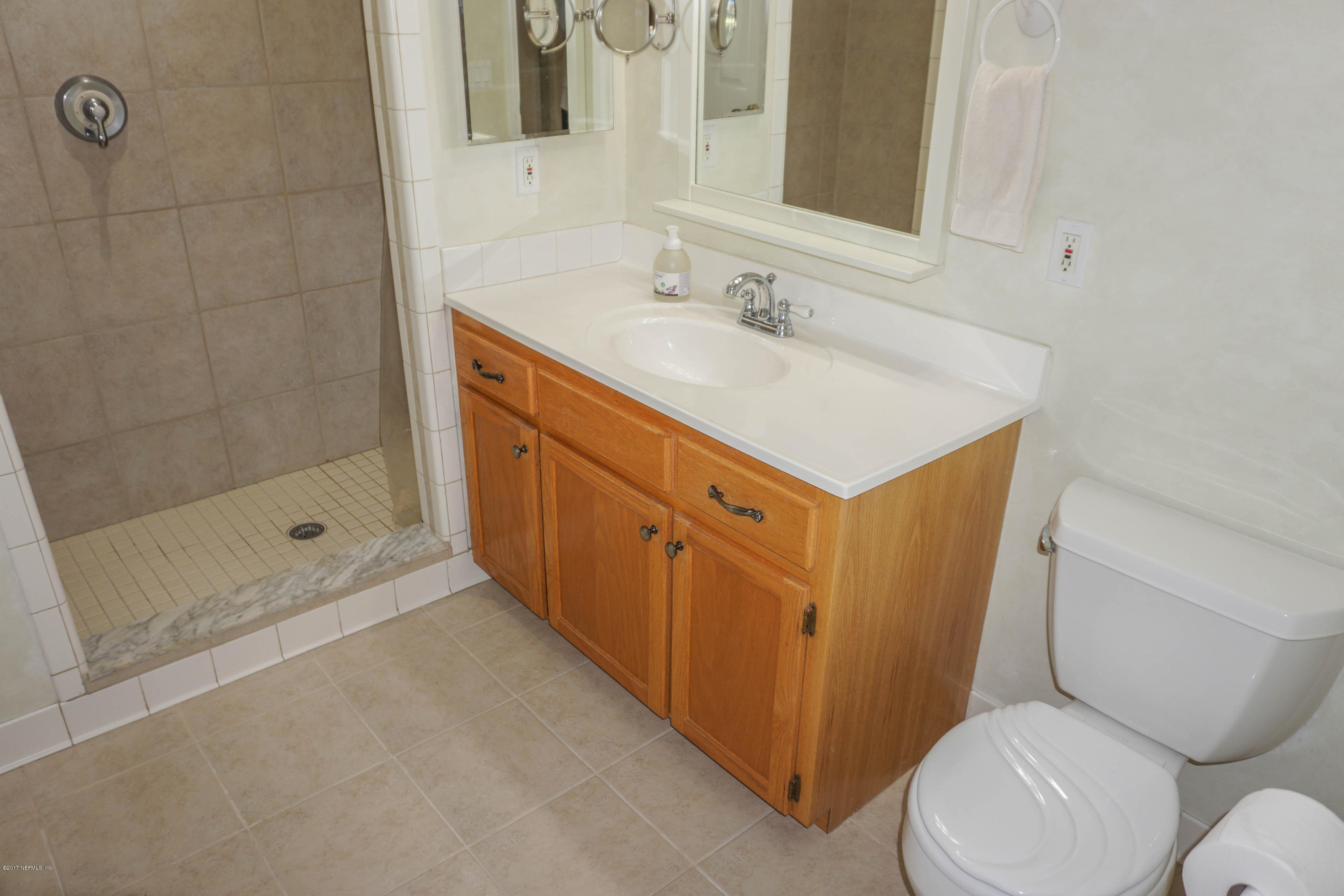 2190 Mills Road Jacksonville, FL 32216 - Photo 15 of 44 Owner's Bathroom