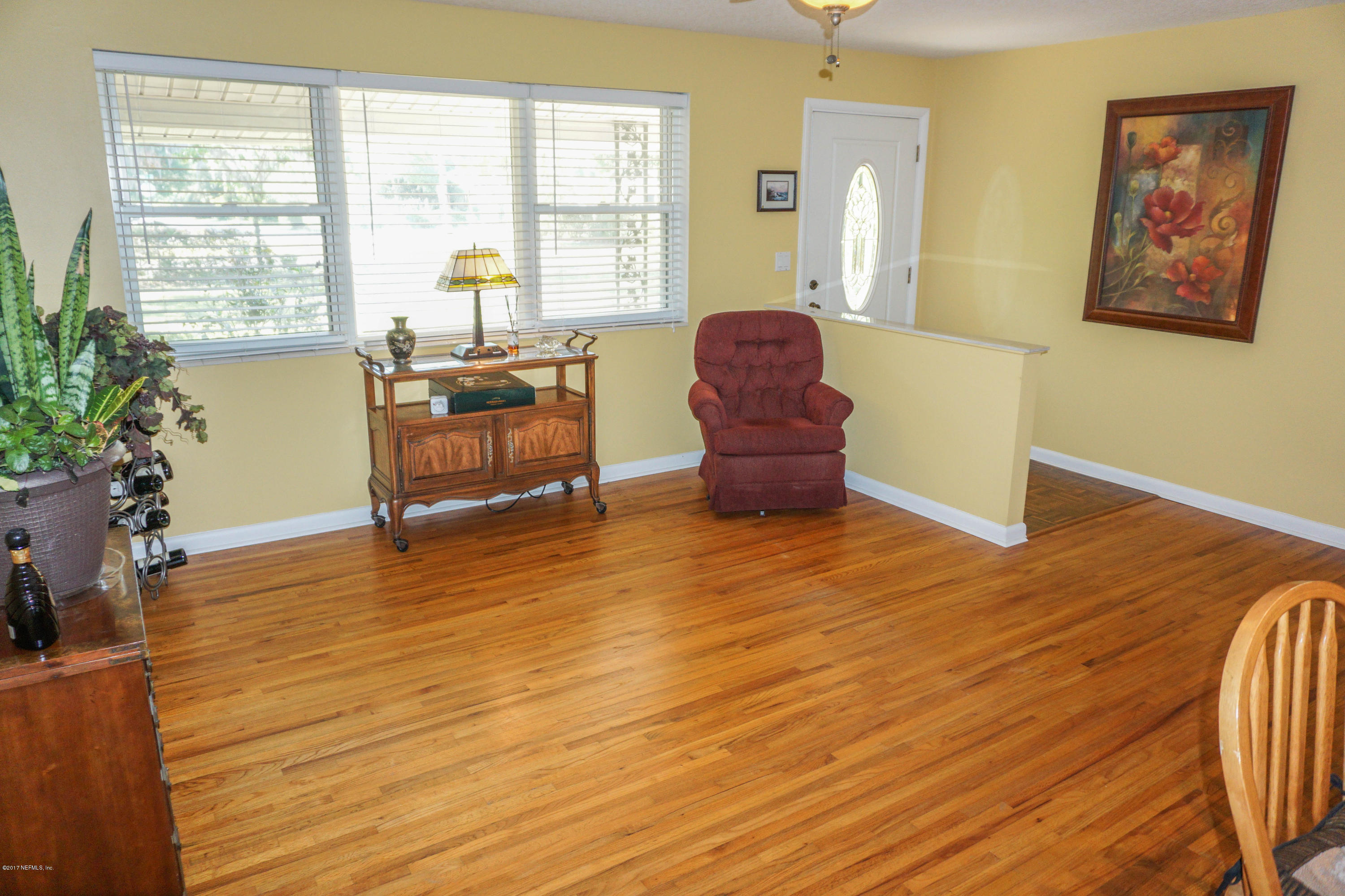 2190 Mills Road Jacksonville, FL 32216 - Photo 5 of 44 Living Room