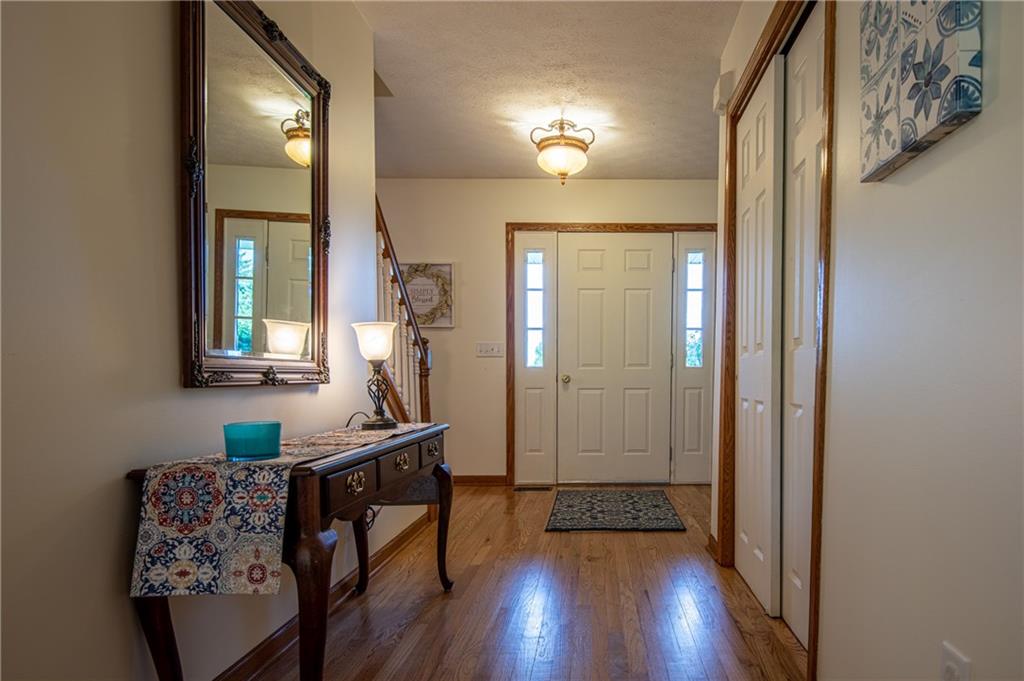 300 North Keel Ridge Road Hermitage, PA 16148 - Photo 2 of 25 Foyer Entry