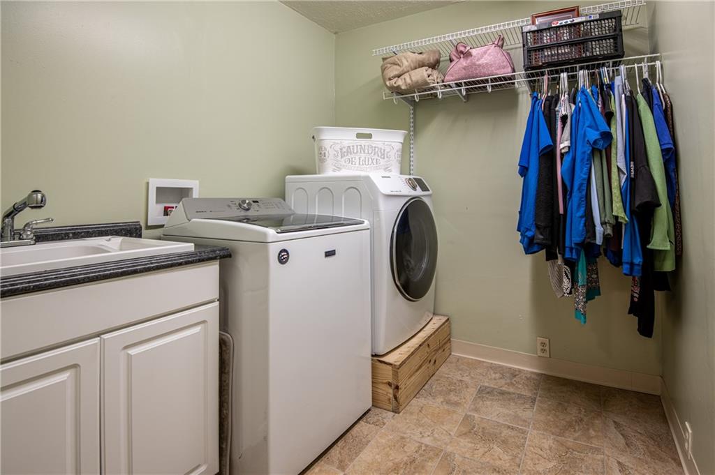 300 North Keel Ridge Road Hermitage, PA 16148 - Photo 13 of 25 Main level laundry.
