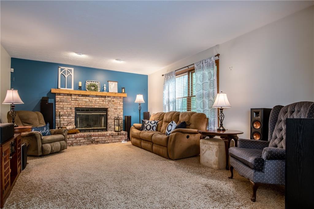 300 North Keel Ridge Road Hermitage, PA 16148 - Photo 8 of 25 Gallery Image 8