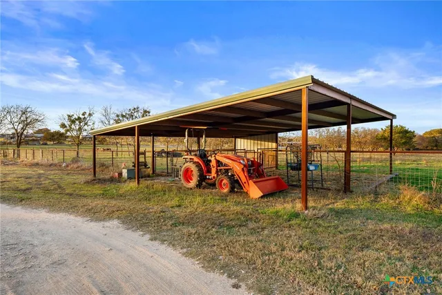 $899,900 | 2700 Auction Barn Road, Belton, TX 76513