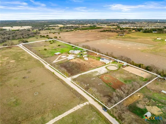 $899,900 | 2700 Auction Barn Road, Belton, TX 76513