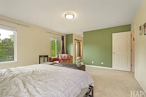 $535,000 | 2050 Colchester Avenue, Hoffman Estates, IL 60192
