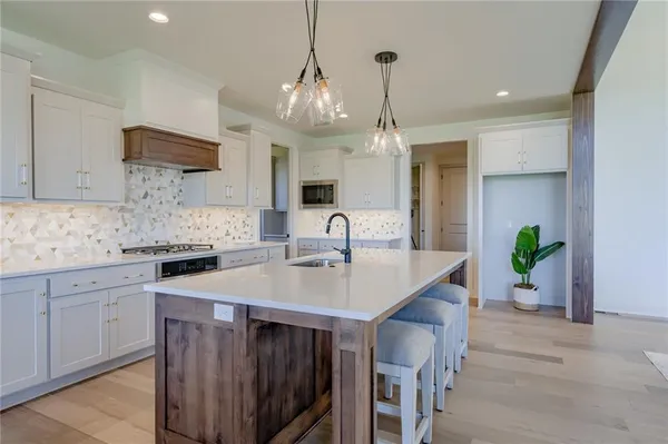 $840,970 | 18401 Monrovia Street, Overland Park, KS 66013