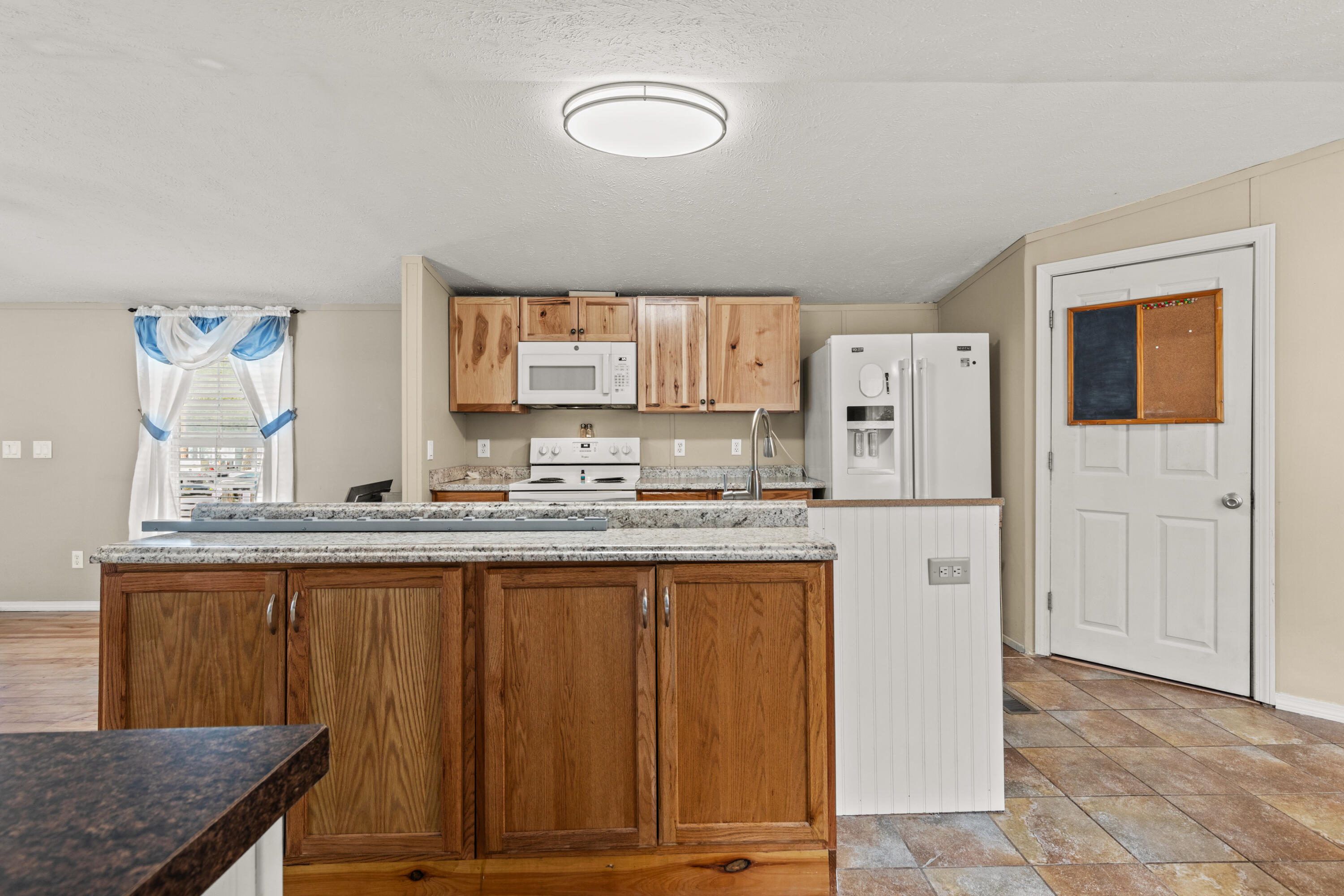 127 Shaker Road, Unit 30 Gray, ME 04039 - Photo 5 of 34 127 shaker rd, gray_021