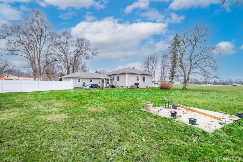 2375 West Mt Morris Road Mount Morris, MI 48458 - Photo 30 of 36