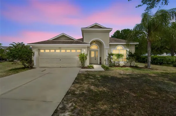 $330,000 | 13514 Majestic Pine Way, Riverview, FL 33579