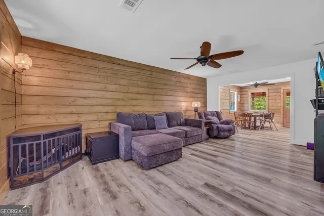 $365,000 | 280 Shore Crest Drive, Martin, GA 30557