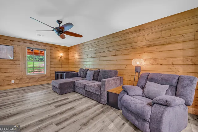 $365,000 | 280 Shore Crest Drive, Martin, GA 30557