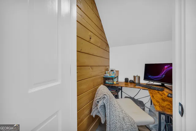 $365,000 | 280 Shore Crest Drive, Martin, GA 30557