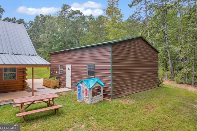 $365,000 | 280 Shore Crest Drive, Martin, GA 30557